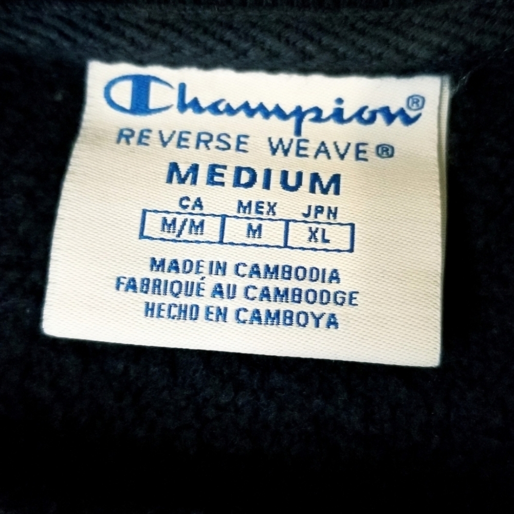 Champion Reverse Weave Logo Crop Sweatshirt Navy Blue Logo Print Retro Style - Picture 8 of 12
